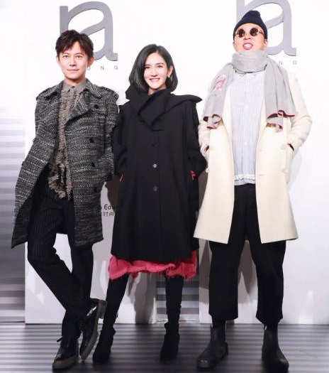 лȷװ㣬ѧǣӵȺܰű̳ɫװ