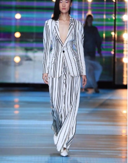 лȷװ㣬ѧǣӵȺܰű̳ɫװ