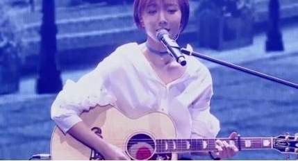 王珞丹竟给网友煲电话粥,这样充满爱的明星很暖心