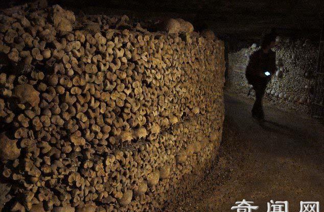 探秘巴黎地下墓穴 600万人遗骸构成【死亡帝国】
