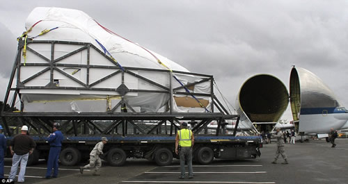 NASA公开亮相 Super Guppy货运飞机造型似鲸鱼