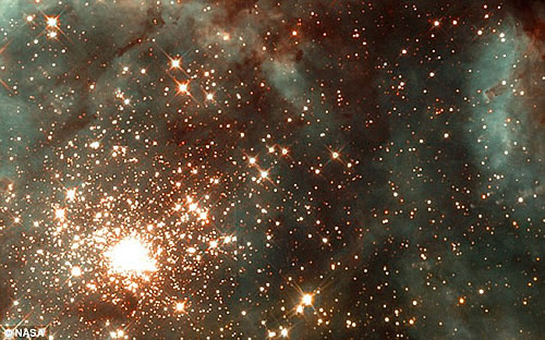 发现巨无霸恒星 质量300倍太阳 让科学家们困惑不已