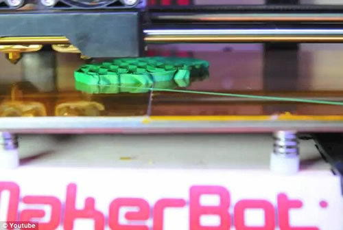 聪明的3D打印机 “尤达大师” 拥有令人吃惊的细节