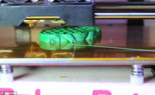 聪明的3D打印机 “尤达大师” 拥有令人吃惊的细节