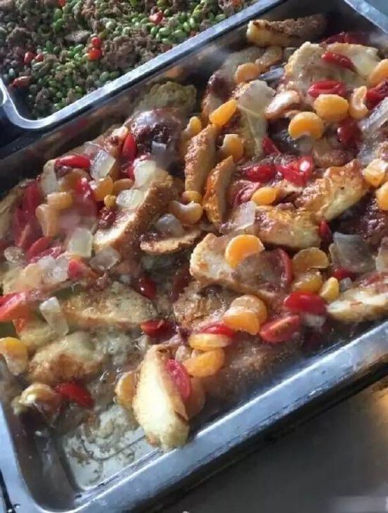 大学高校食堂的黑暗料理 能挺过来的都是英雄呀!