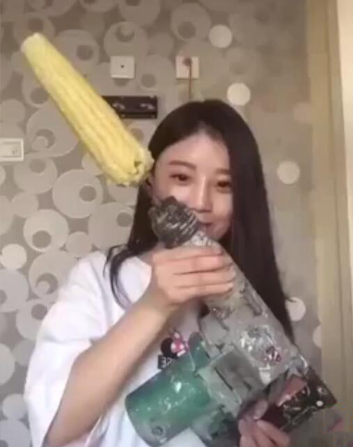 ս ˿µı