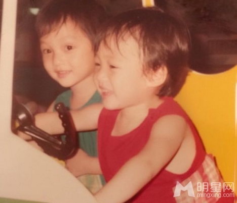 ���غ�����ͯ�����ع� ��չЦ�յ�Ƥ�ɰ�