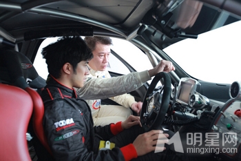 ����͢�׼������ܳ�˧���ǳ�  ֱ�����