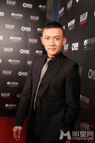 ��Զ�����ɯ������� ��ɫ��װ����˧��