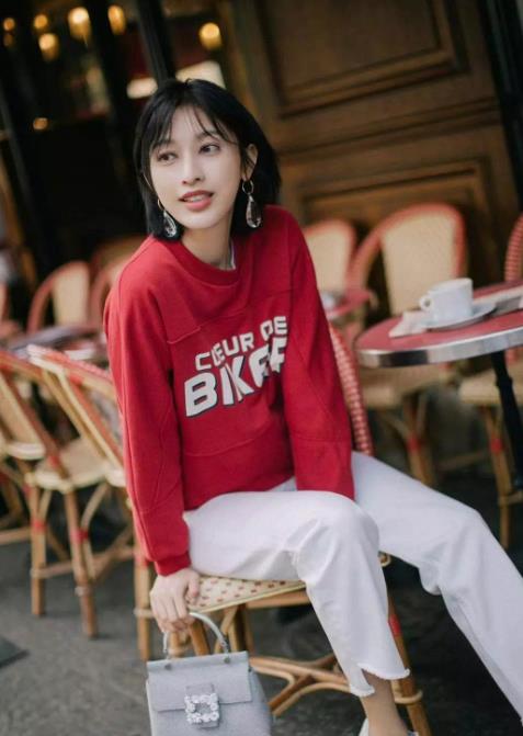 李雨桐深夜发文手撕薛之谦:伪君子哭什么哭? 李雨桐深夜发文手撕薛之谦:伪君子哭什么哭?