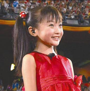 杨沛宜比林妙可漂亮照片 林妙可吸烟陪酒照 杨沛宜出车祸近照图片
