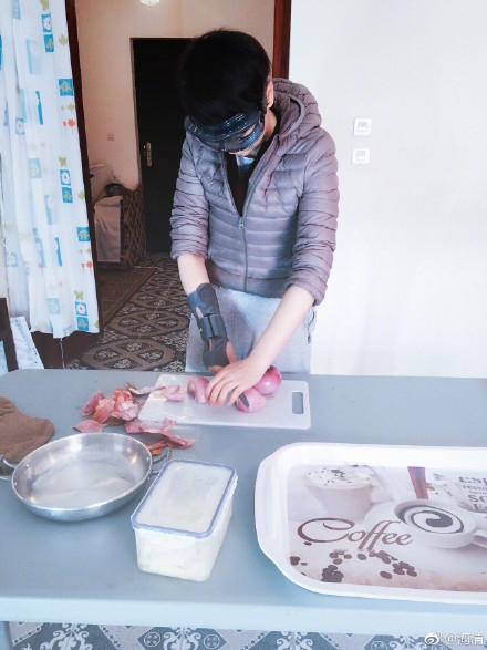 6310f406gy1ff54g02m73j211i1e0qv6