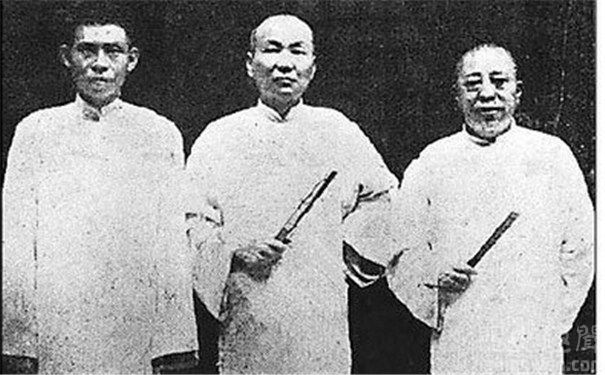 �ƽ��ٶ�������Х�ֺ���