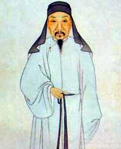 仭
