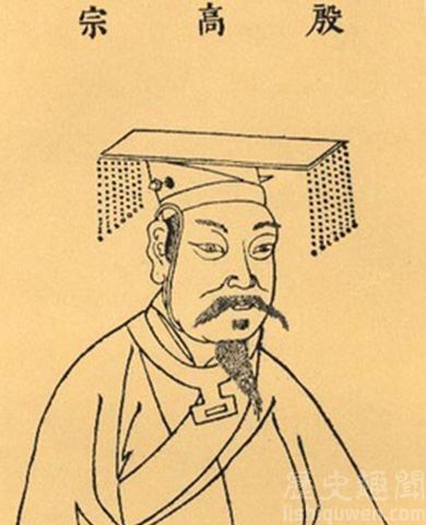 䶡